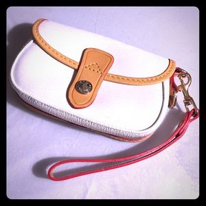 Dooney and bourke wristlet