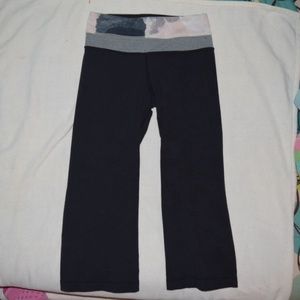 Cropped Lululemon yoga pants