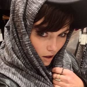 Meet your Posher, Jasmine