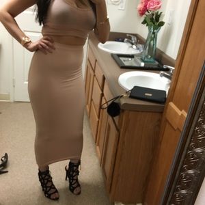 Nude midi skirt