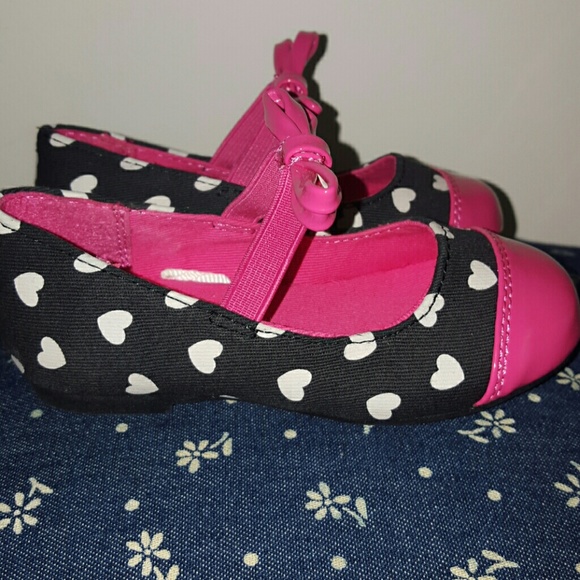 CHILDREN'S PLACE HEART FLATS WITH BOW STRAP SZ 6 - Picture 2 of 4