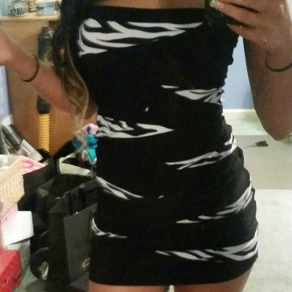 Black and Zebra Striped mini dress - Picture 4 of 4