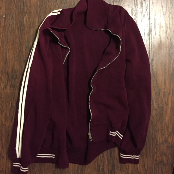 Varsity look sweat shirt maroon color s/m