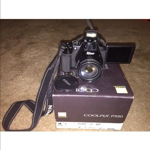 Nikon Coolix P520