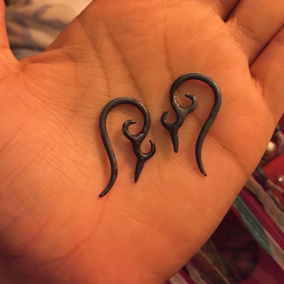NEW Strecthers/Gauges never used before