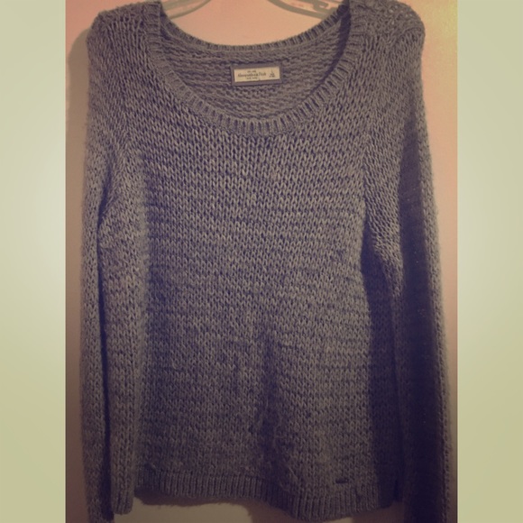 grey Abercrombie and Fitch chunky sweater