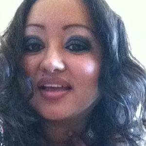 Meet your Posher, Cynthia