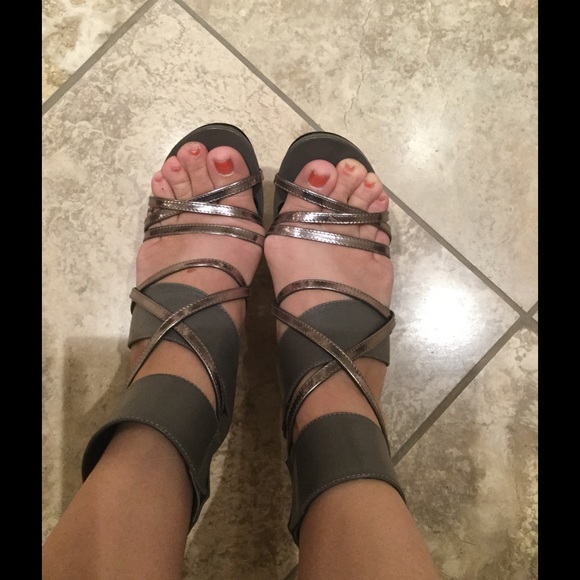 DKNY heels