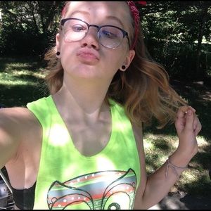 Meet your Posher, Hannah