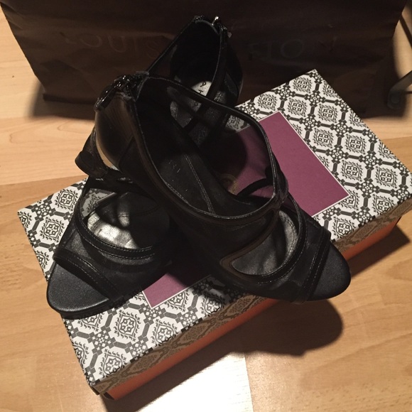 Tahari Shoes - Black heels very versatile look.