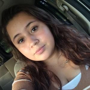 Meet your Posher, Alejandra