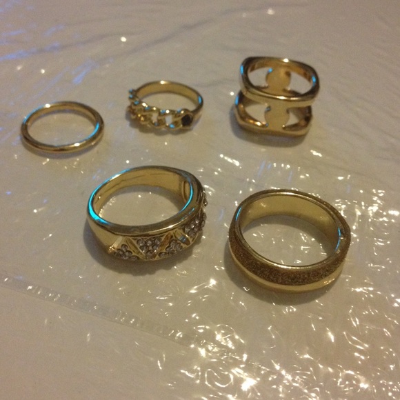 5 Gold Rings