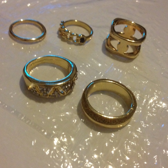 5 Gold Rings - Picture 2 of 2