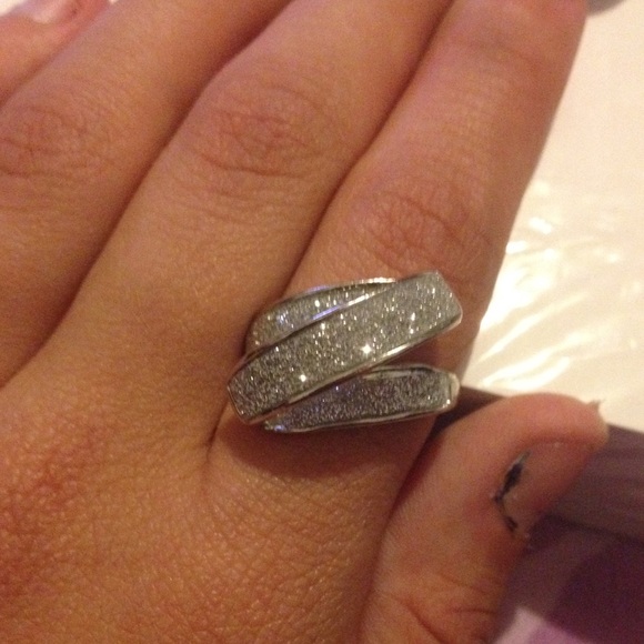 5 Silver Rings - Picture 2 of 2