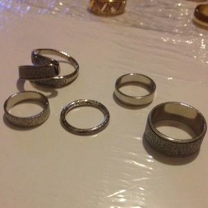 5 Silver Rings
