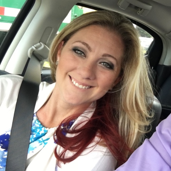 Meet your Posher, Lori