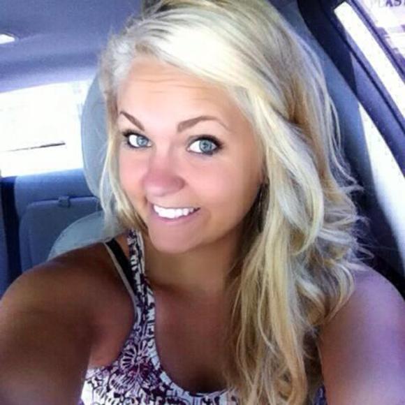 Meet your Posher, Stephanie