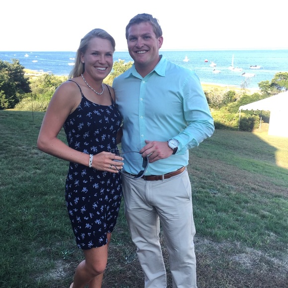 Meet your Posher, Claudia - Picture 1 of 1