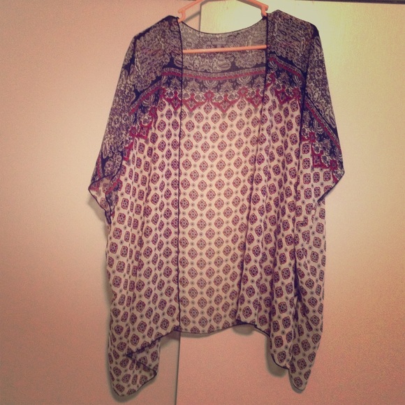 ❌SOLD❌ Charlotte Russe kamono/ cover