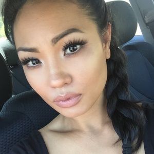 Meet your Posher, Monny