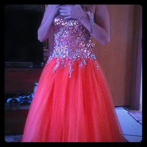 Prom dress from 2014 worn once.