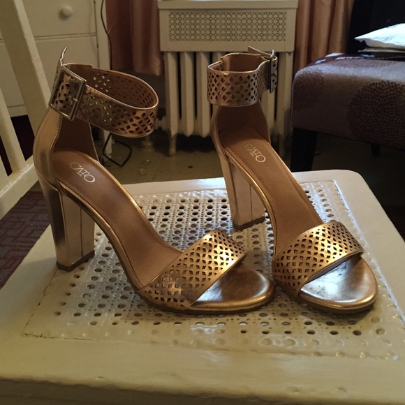 Gold heels size 8