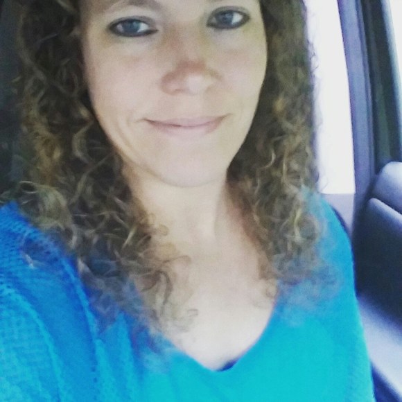 Meet your Posher, Lisa - Picture 1 of 1