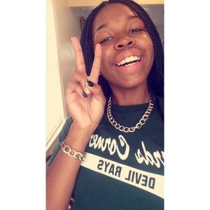 Meet your Posher, Nadia