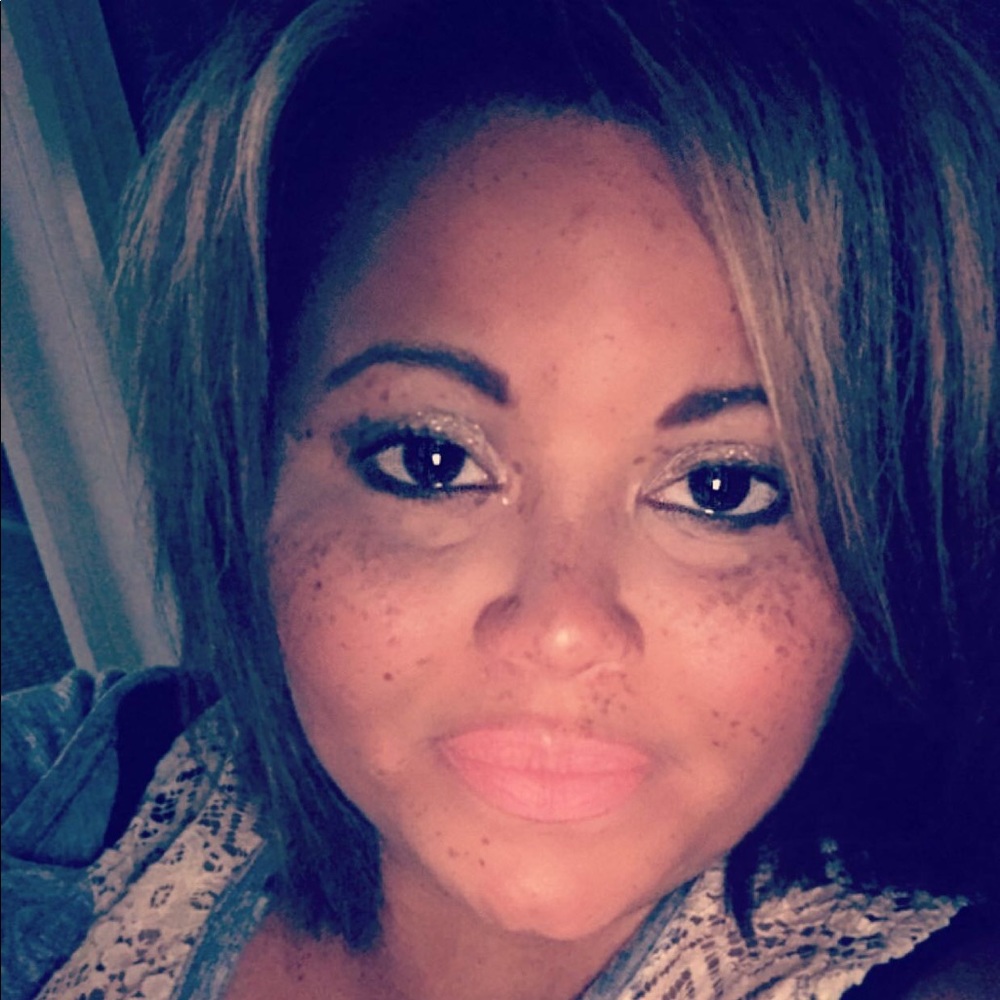 Meet your Posher, Alana