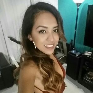 Meet your Posher, Daniela