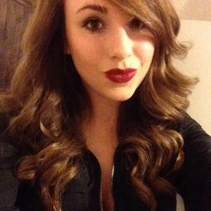 Meet your Posher, Lauren
