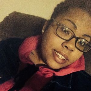 Meet your Posher, Cynthia