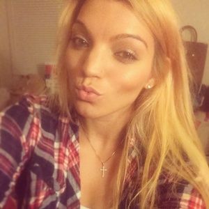 Meet your Posher, Alyssa