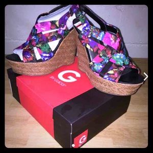 Women's guess wedges sz9.5