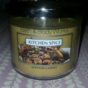 2 BBW candles--Kitchen Spice + Winter Candy Apple