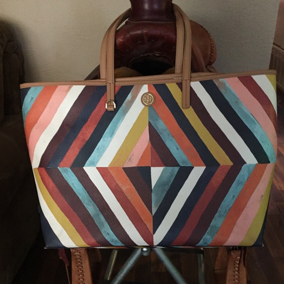 Tori Burch Kerington tote