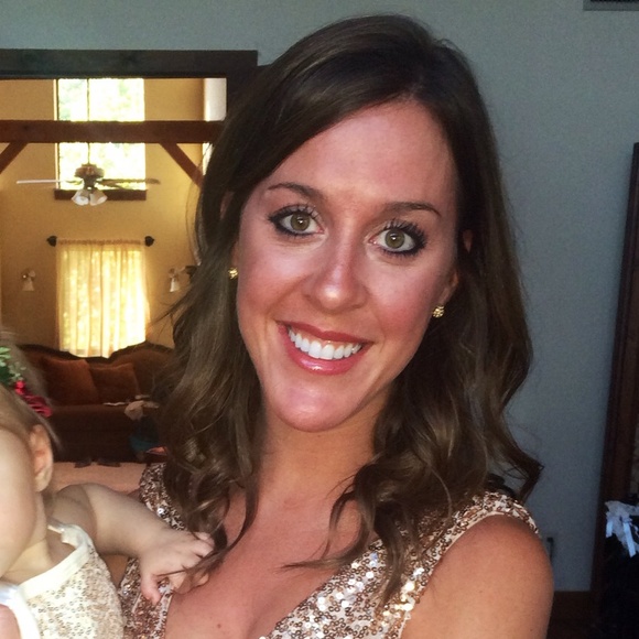 Meet your Posher, Melissa - Picture 1 of 1