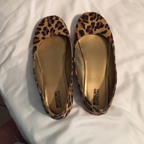 Leopard print flats