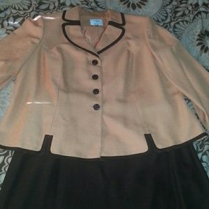 SALE! Skirt suit 20w