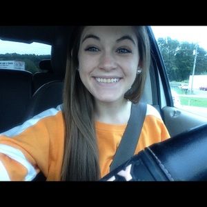 Meet your Posher, Halie