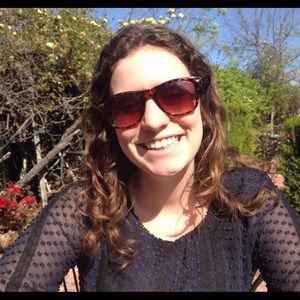 Meet your Posher, Hillary