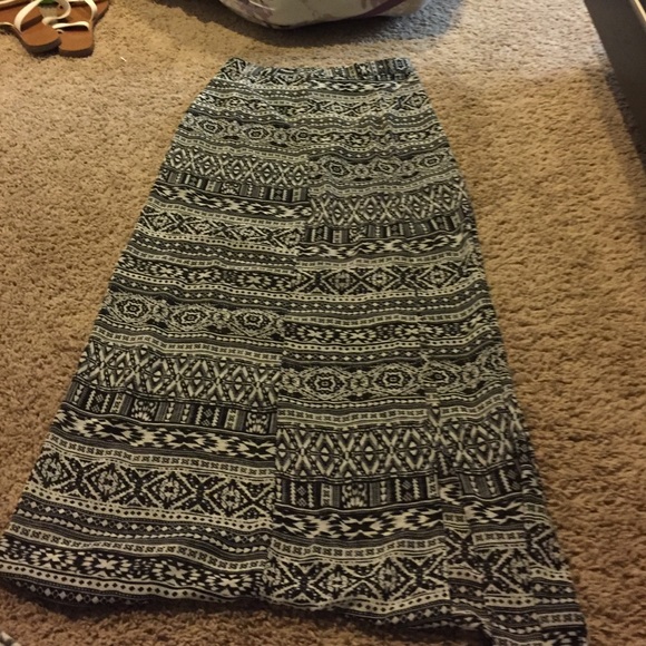 Aztec print Skirt SUPER CUTE!!!! - Picture 1 of 4