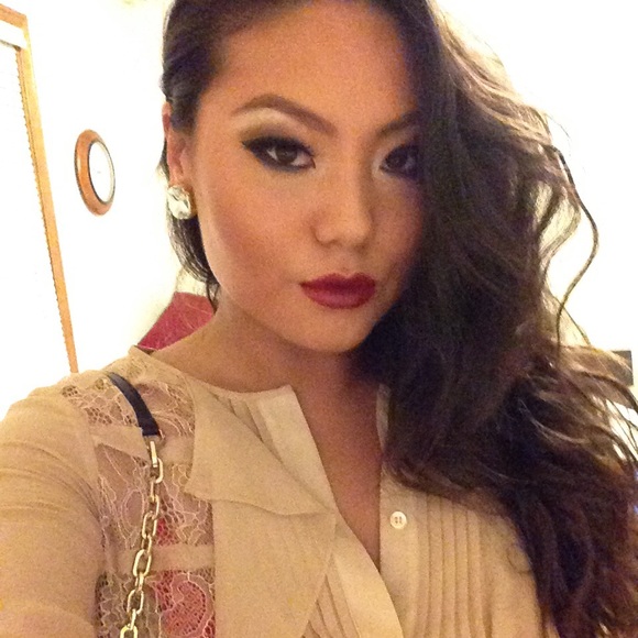 Meet your Posher, Sophia - Picture 3 of 4