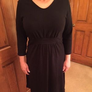 Cute, black, knit, 3/4 sleeve dress!
