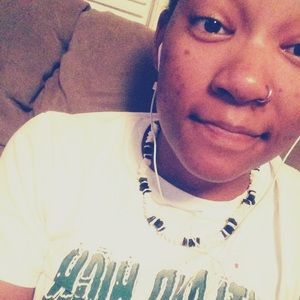 Meet your Posher, Neshanthia