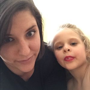 Meet your Posher, Kelly