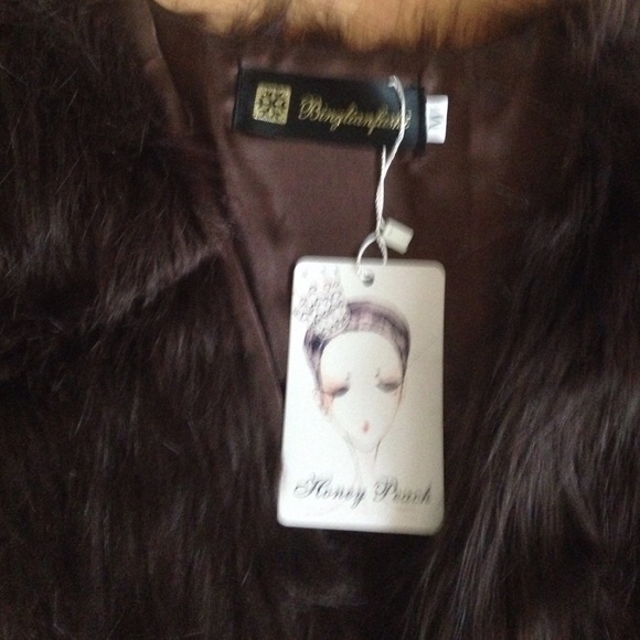 Brand New! Dark Brown faux fur vest - Picture 2 of 3