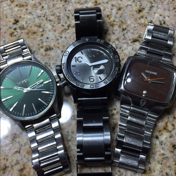 watch in the middle