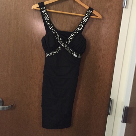 Black bodycon dress
