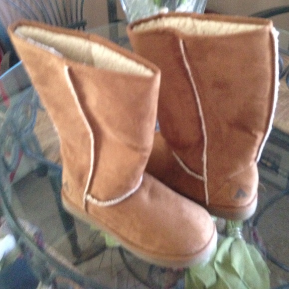 Fur lined boots